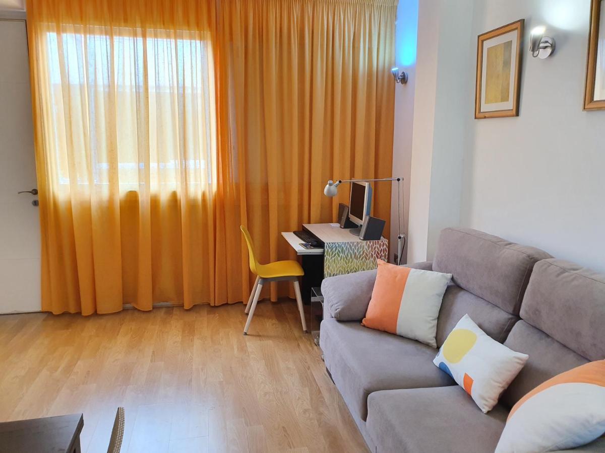 Ferienwohnung Apartamento Centrico Con Parking Málaga Exterior foto