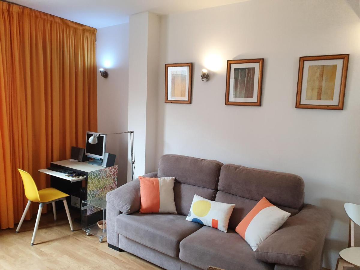 Ferienwohnung Apartamento Centrico Con Parking Málaga Exterior foto